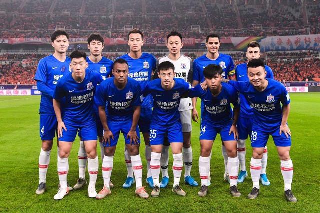 孔帕尼：阿方索等人复出的故事，是我们点燃团队精神的新火焰（孔帕尼：阿方索等人回归，为团队精神注入新火种）