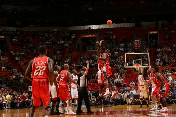 海因策执教阿森纳全情投入训练比赛（海因策挂帅阿森纳，全身心投入训练与比赛）