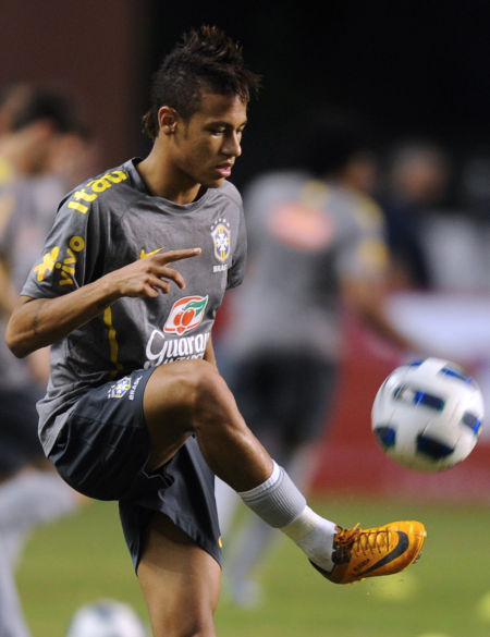 美记：德罗赞找到新东家不算太难，但去快船的话确实很难交易（美媒：德罗赞易寻新东家，赴快船交易难度大）