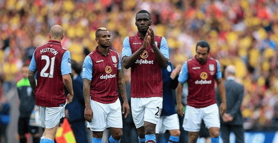 水晶宫与斯特拉斯堡赛前，维埃拉现身法国酒吧和球迷一起观战（水晶宫vs斯特拉斯堡开战前，维埃拉现身法国酒吧与球迷同看比赛）