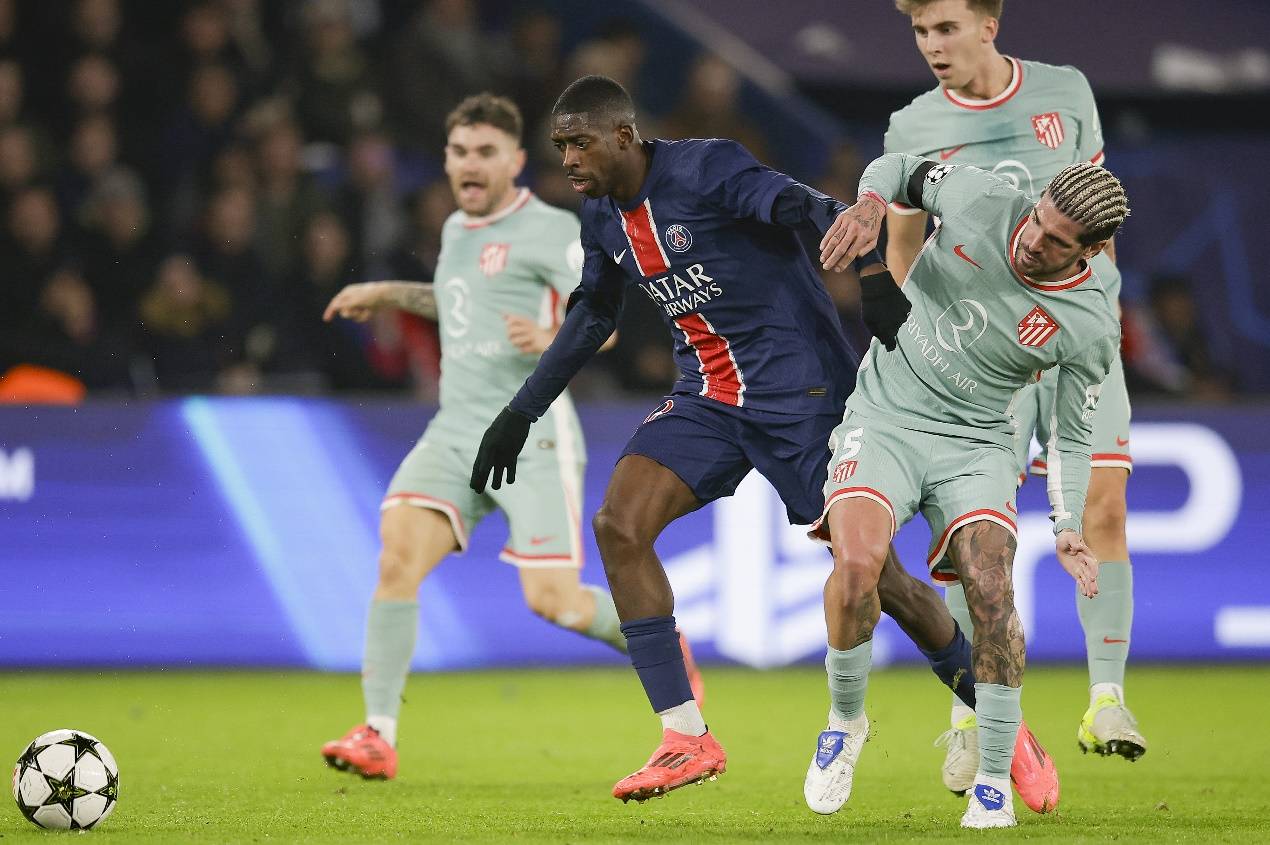 替补球员凯恩梅开三度 拜仁5‑0血洗斯图加特（凯恩替补戴帽，拜仁5-0大胜斯图加特）