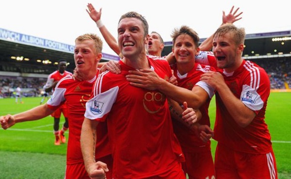 大连英博向上海海港发贺信：祝贺海港夺得2025赛季中超冠军（大连英博致信上海海港：恭贺2025赛季中超夺冠）